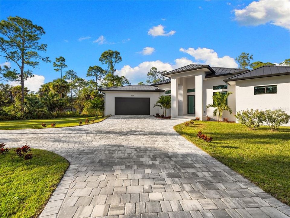 En Venta: $899,999 (4 camas, 4 baños, 2500 Pies cuadrados)