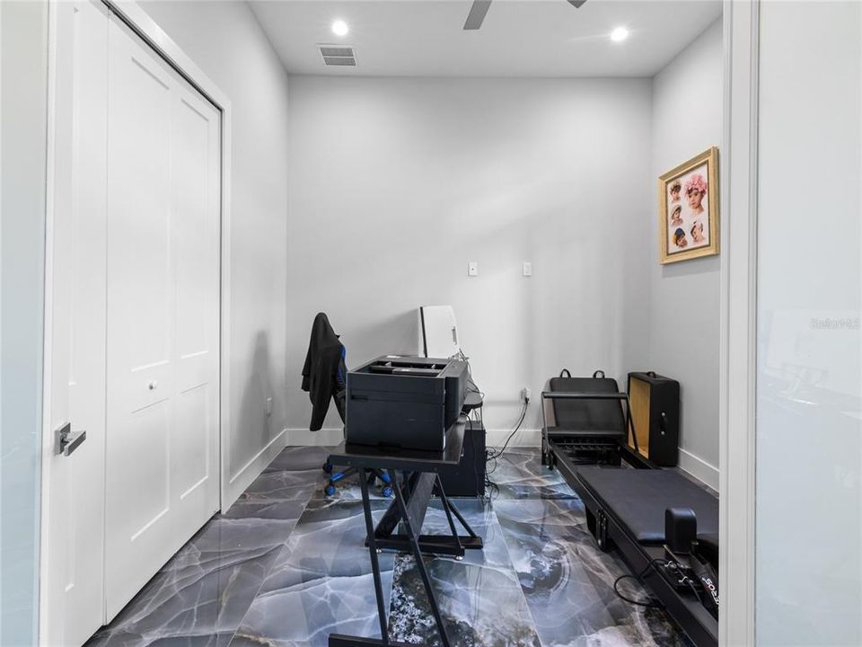 En Venta: $899,999 (4 camas, 4 baños, 2500 Pies cuadrados)