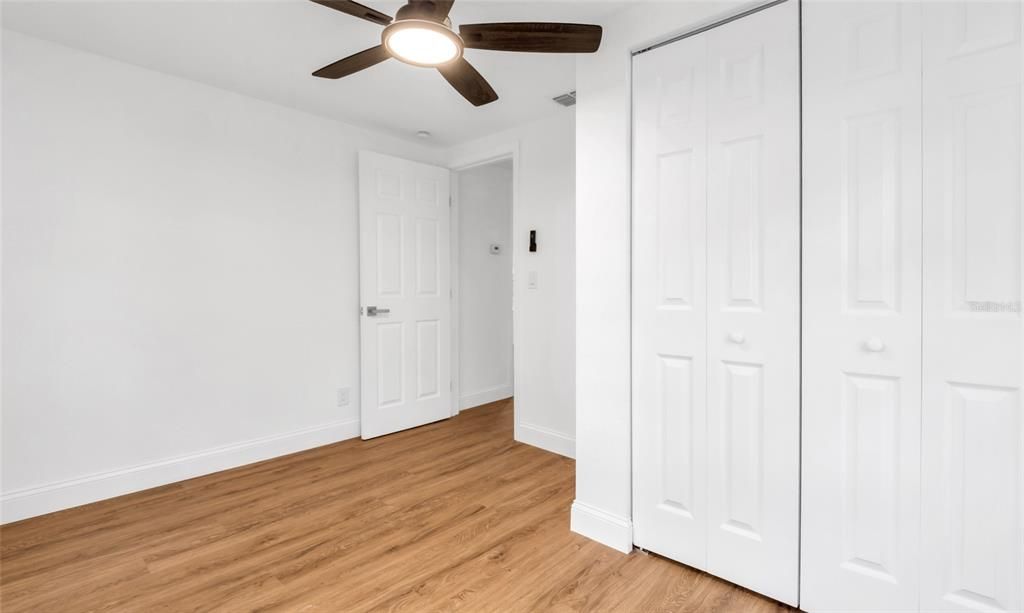 На продажу: $349,999 (3 спален, 2 ванн, 1452 Квадратных фут)