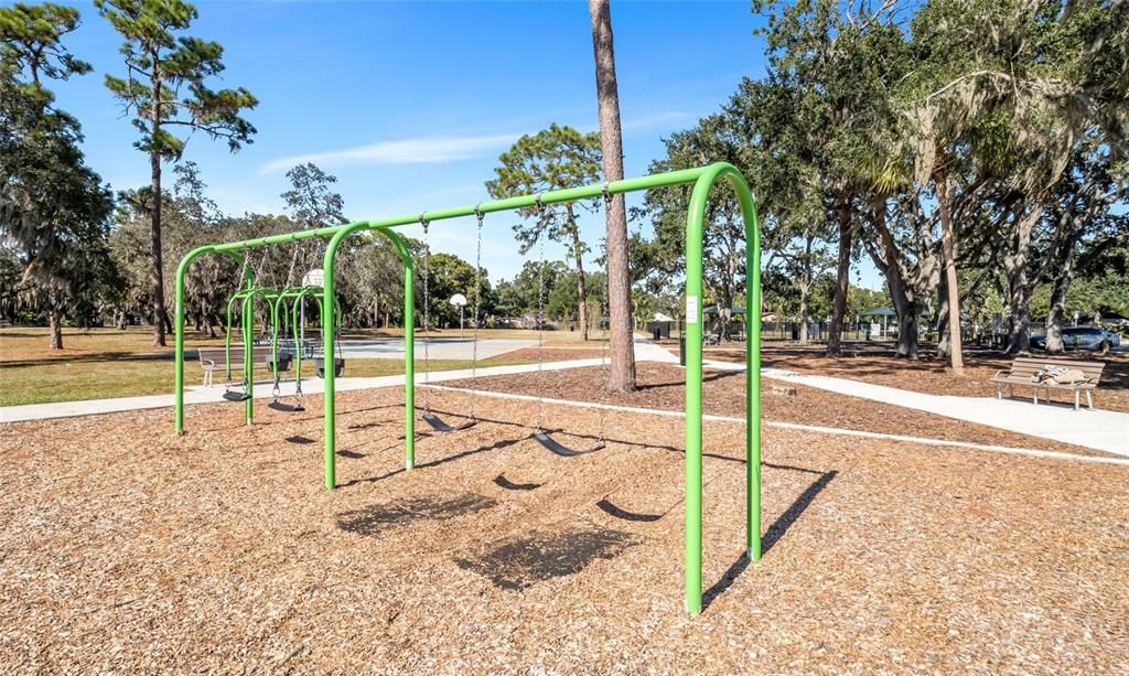 На продажу: $349,999 (3 спален, 2 ванн, 1452 Квадратных фут)