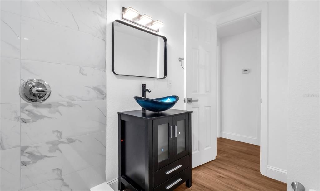 На продажу: $349,999 (3 спален, 2 ванн, 1452 Квадратных фут)