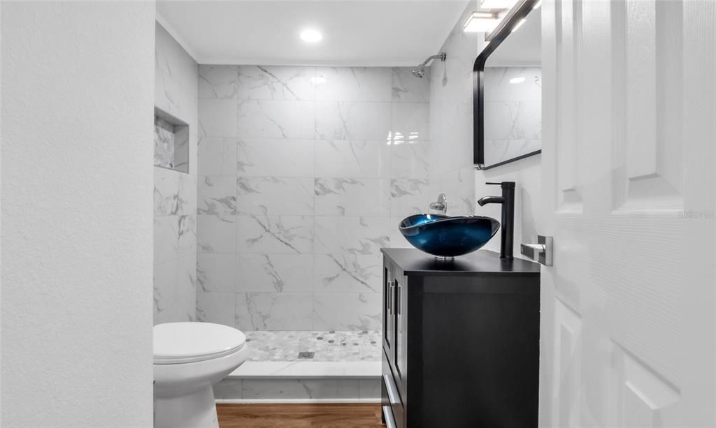 На продажу: $349,999 (3 спален, 2 ванн, 1452 Квадратных фут)