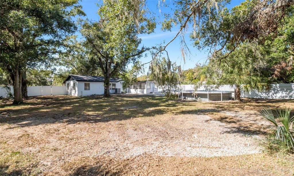 На продажу: $349,999 (3 спален, 2 ванн, 1452 Квадратных фут)