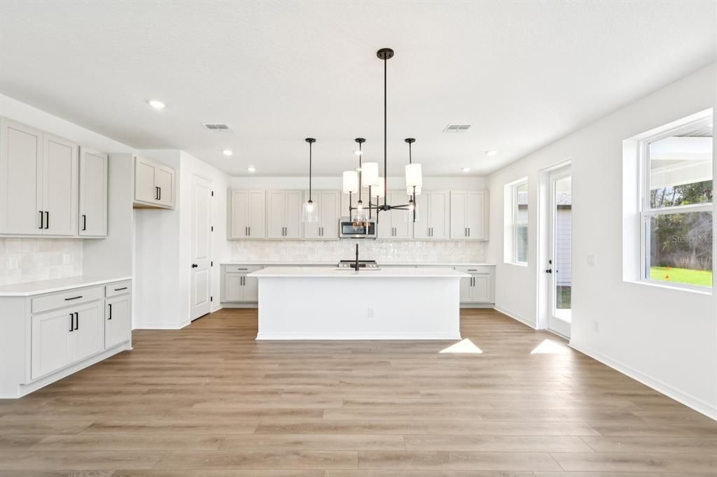 待售: $617,990 (4 贝兹, 3 浴室, 2791 平方英尺)