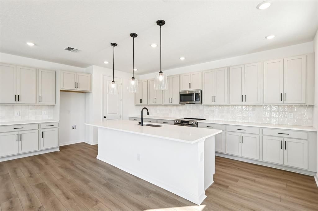 待售: $617,990 (4 贝兹, 3 浴室, 2791 平方英尺)