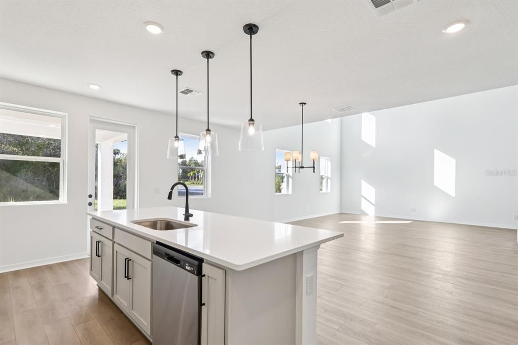 待售: $617,990 (4 贝兹, 3 浴室, 2791 平方英尺)