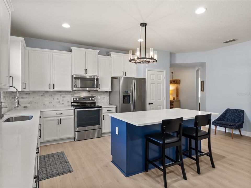 En Venta: $435,000 (4 camas, 2 baños, 2164 Pies cuadrados)