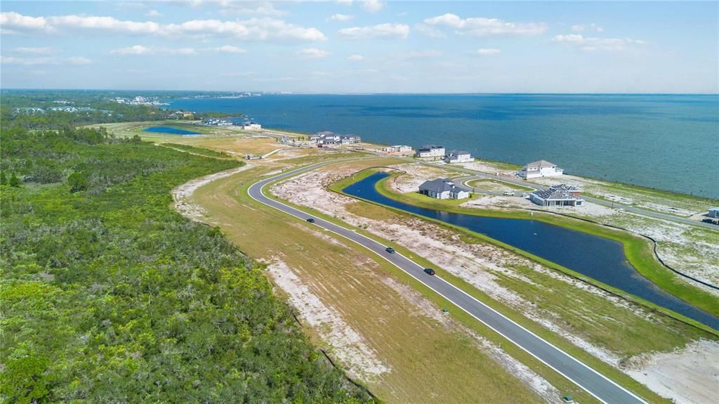 待售: $299,000 (0.22 acres)