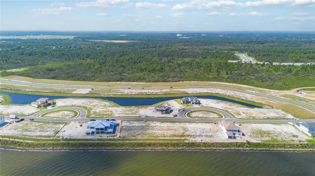 待售: $299,000 (0.22 acres)