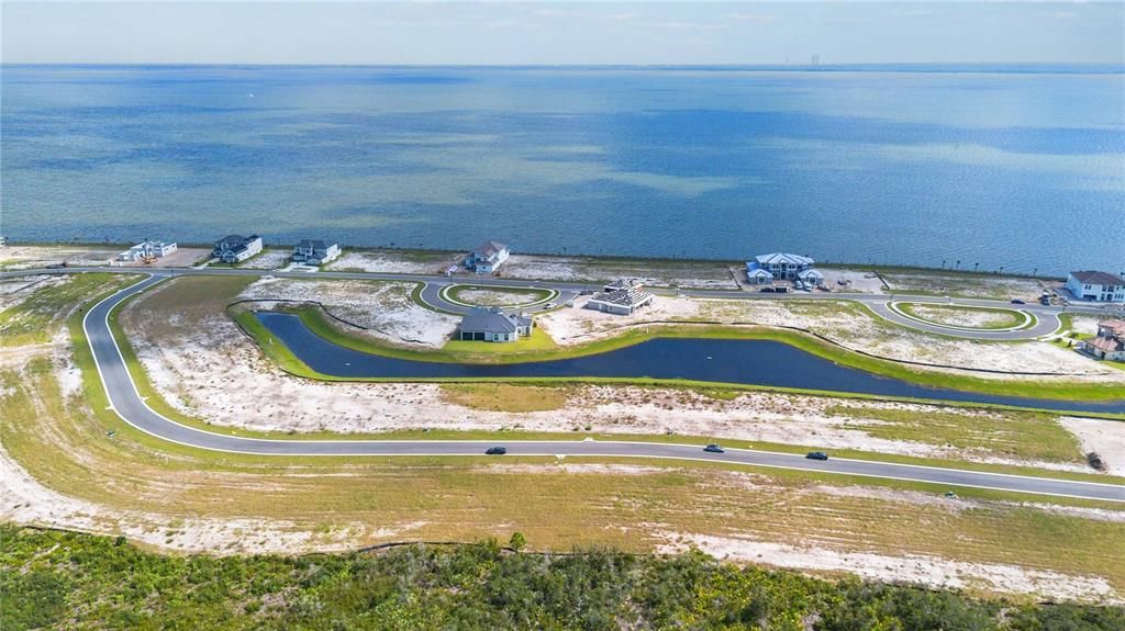 待售: $299,000 (0.22 acres)