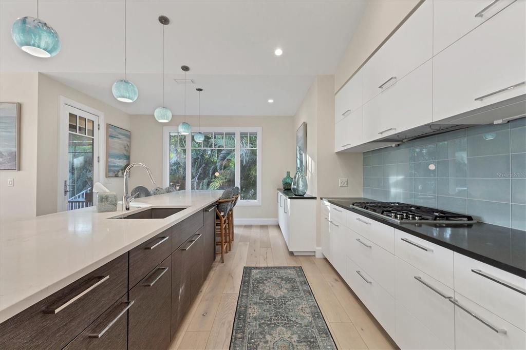 En Venta: $2,675,000 (3 camas, 3 baños, 2582 Pies cuadrados)