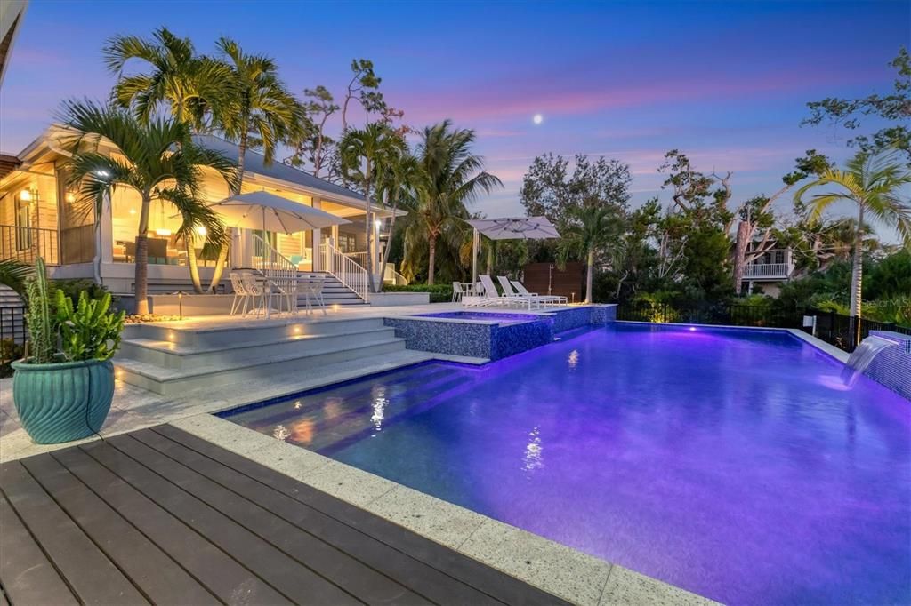 En Venta: $2,675,000 (3 camas, 3 baños, 2582 Pies cuadrados)