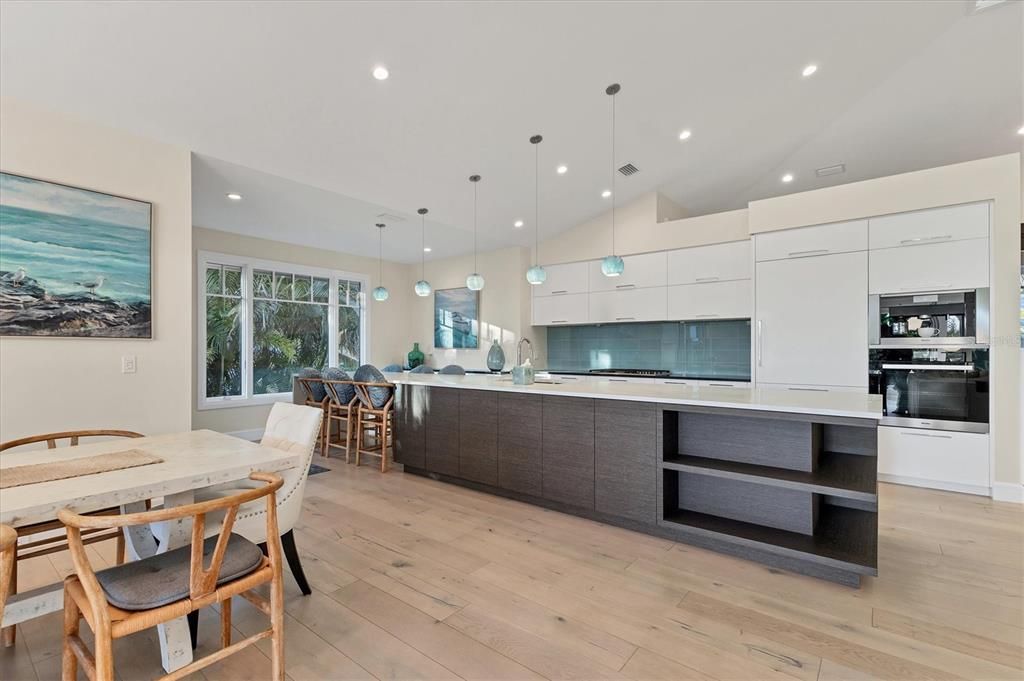 En Venta: $2,675,000 (3 camas, 3 baños, 2582 Pies cuadrados)