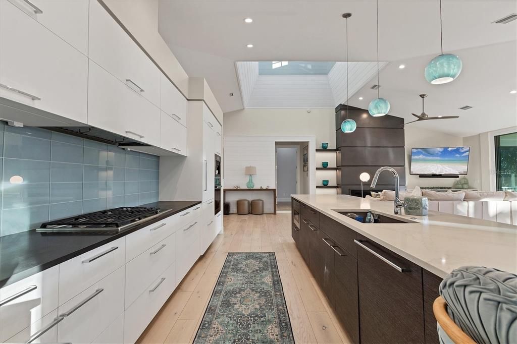 En Venta: $2,675,000 (3 camas, 3 baños, 2582 Pies cuadrados)