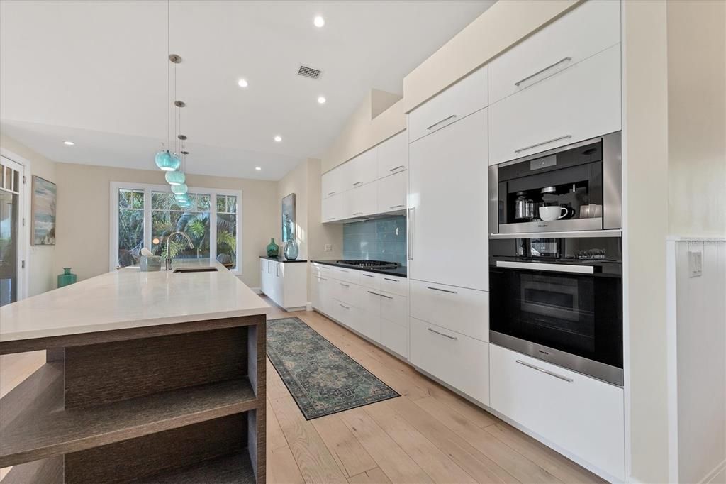 En Venta: $2,675,000 (3 camas, 3 baños, 2582 Pies cuadrados)