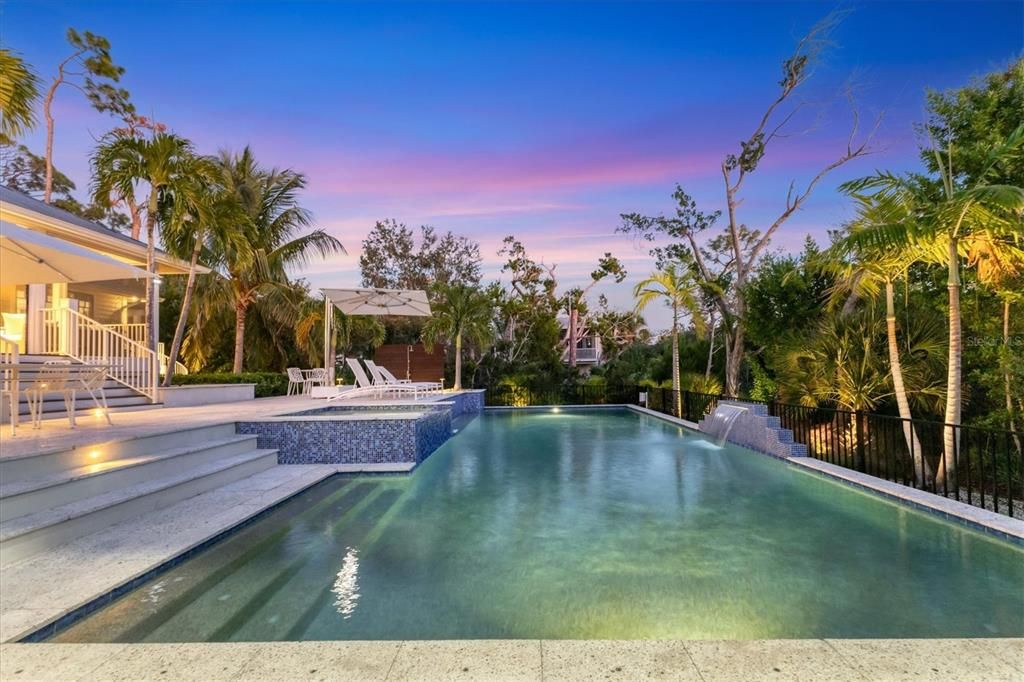 En Venta: $2,675,000 (3 camas, 3 baños, 2582 Pies cuadrados)