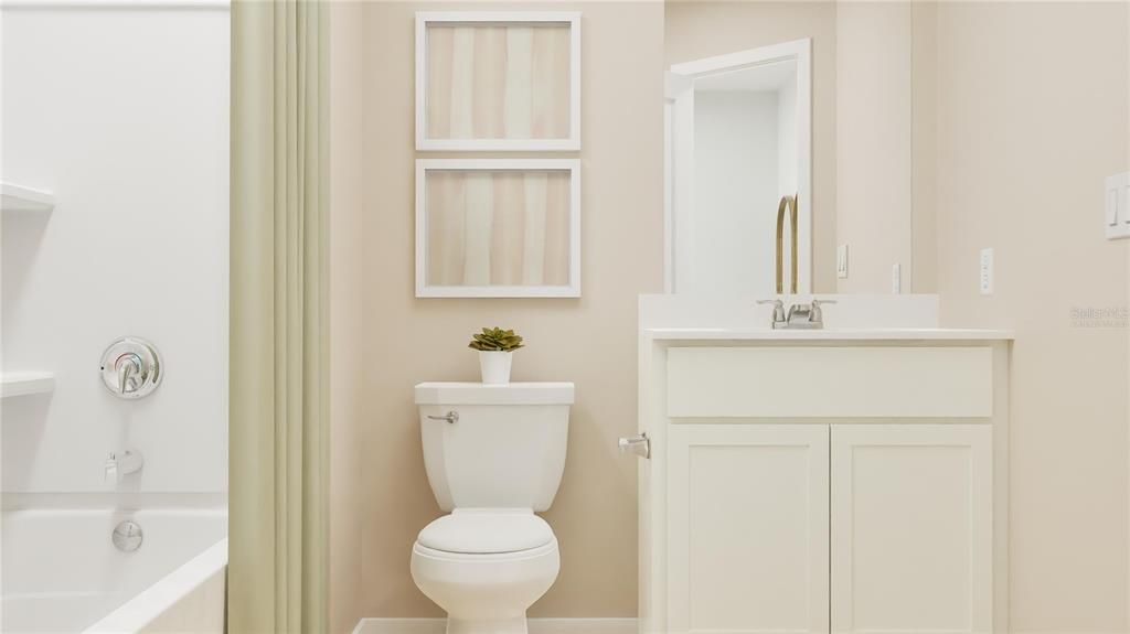 На продажу: $359,500 (3 спален, 2 ванн, 1823 Квадратных фут)