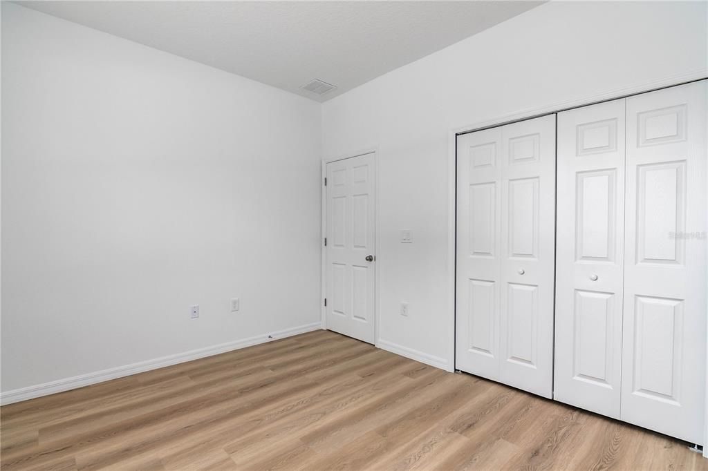 En Venta: $385,000 (4 camas, 3 baños, 2000 Pies cuadrados)