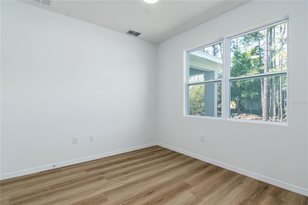 En Venta: $385,000 (4 camas, 3 baños, 2000 Pies cuadrados)