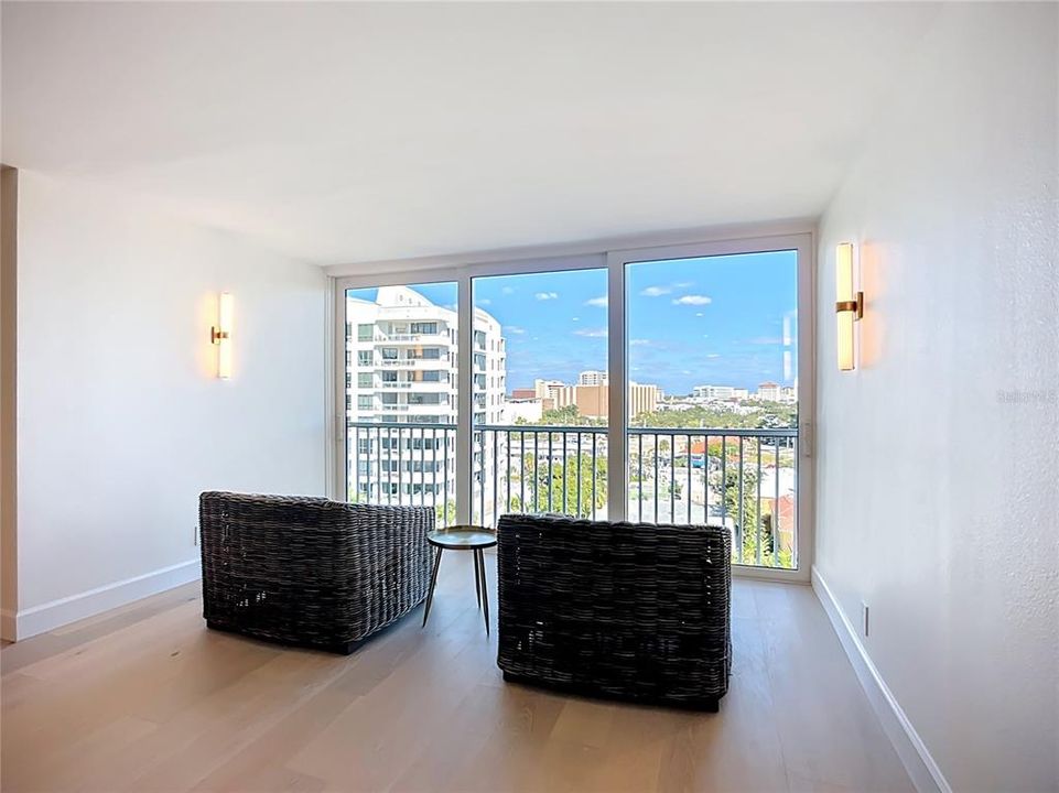 En Venta: $699,900 (2 camas, 2 baños, 1424 Pies cuadrados)