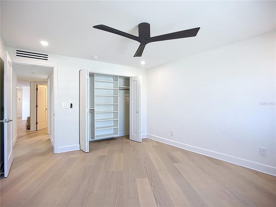 En Venta: $699,900 (2 camas, 2 baños, 1424 Pies cuadrados)