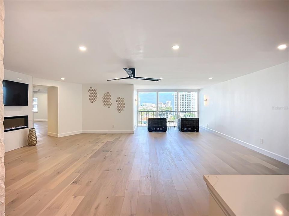 En Venta: $699,900 (2 camas, 2 baños, 1424 Pies cuadrados)