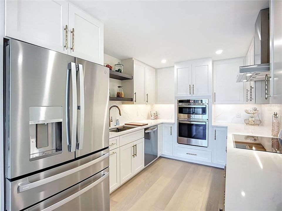 En Venta: $699,900 (2 camas, 2 baños, 1424 Pies cuadrados)