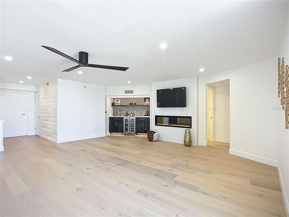 En Venta: $699,900 (2 camas, 2 baños, 1424 Pies cuadrados)