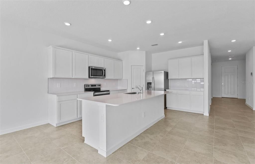 For Sale: $546,200 (4 beds, 3 baths, 2894 Square Feet)