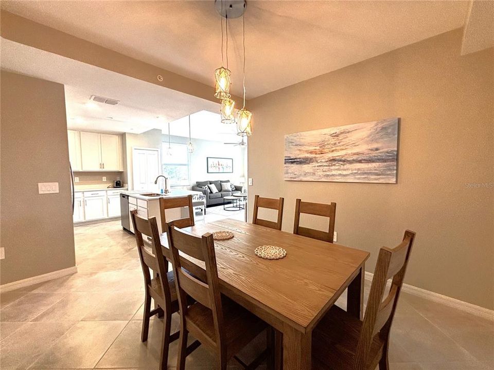 В аренду: $6,000 (3 спален, 2 ванн, 1301 Квадратных фут)