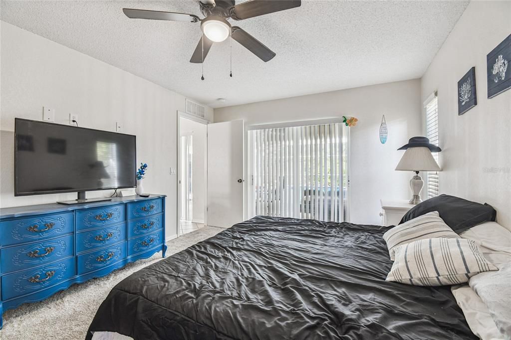 For Sale: $389,000 (3 beds, 2 baths, 1779 Square Feet)