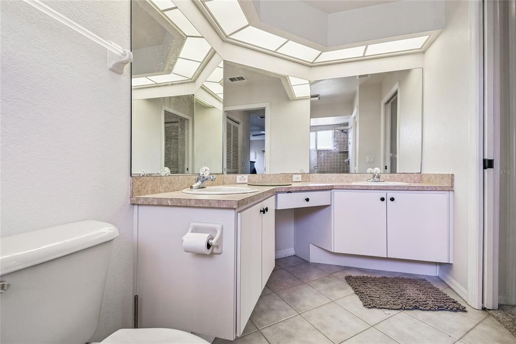 For Sale: $389,000 (3 beds, 2 baths, 1779 Square Feet)