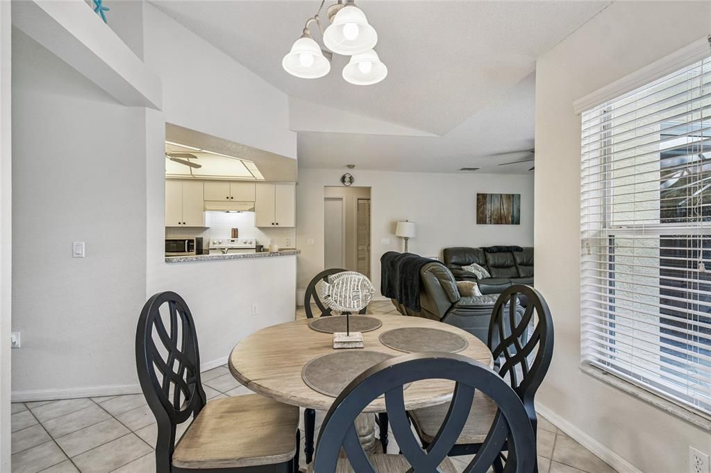 For Sale: $389,000 (3 beds, 2 baths, 1779 Square Feet)