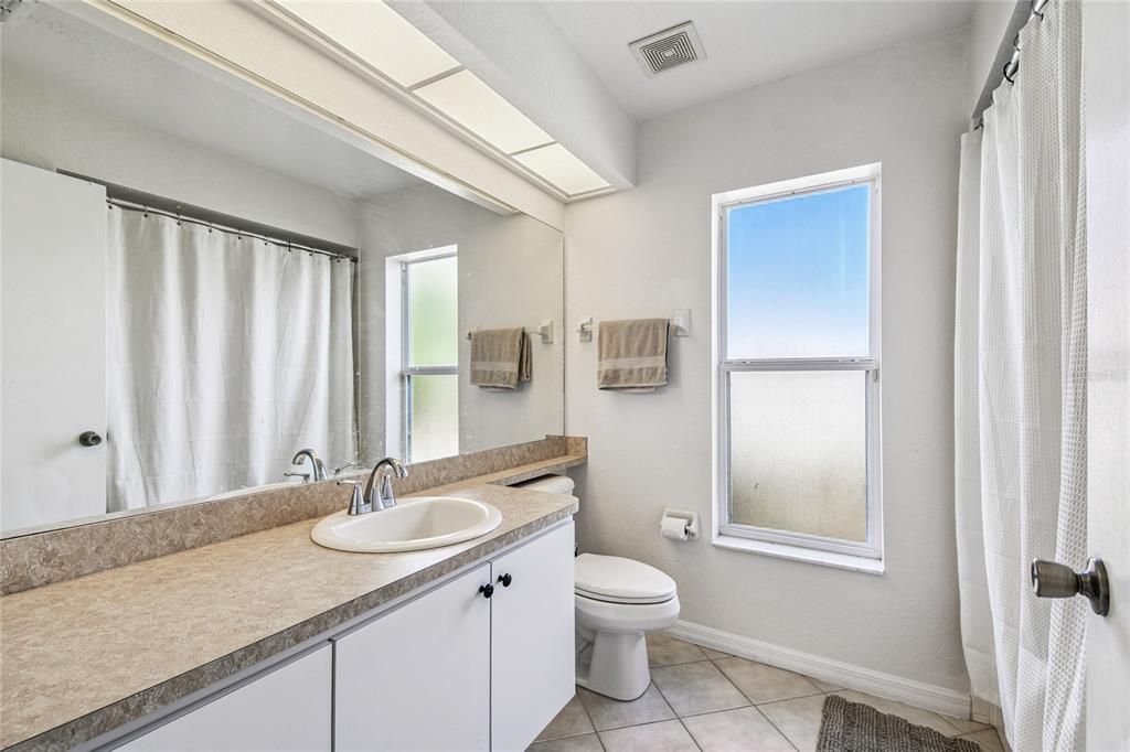 For Sale: $389,000 (3 beds, 2 baths, 1779 Square Feet)