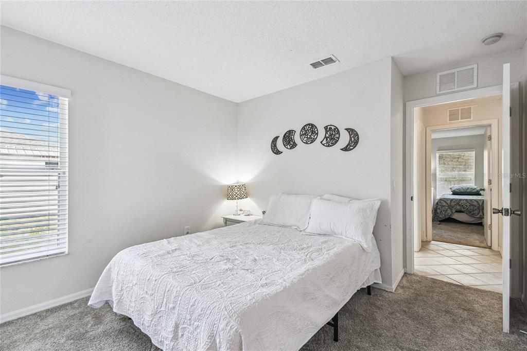 For Sale: $389,000 (3 beds, 2 baths, 1779 Square Feet)