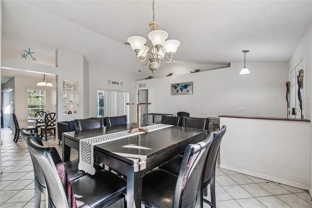 For Sale: $389,000 (3 beds, 2 baths, 1779 Square Feet)