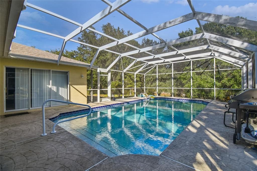 For Sale: $389,000 (3 beds, 2 baths, 1779 Square Feet)