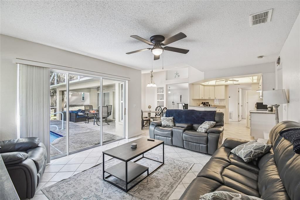 For Sale: $389,000 (3 beds, 2 baths, 1779 Square Feet)