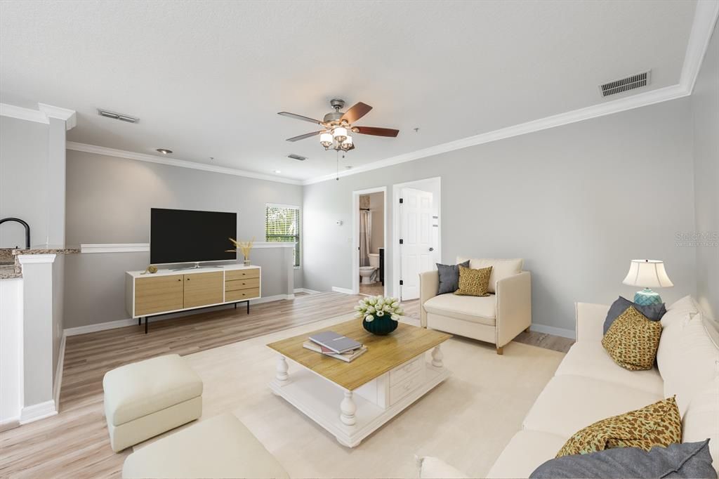 Под контрактом: $325,000 (2 спален, 2 ванн, 1129 Квадратных фут)