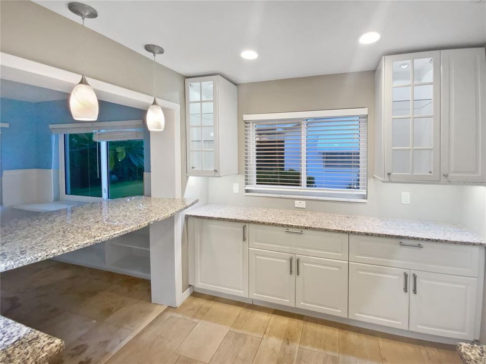 待售: $378,000 (2 贝兹, 2 浴室, 1303 平方英尺)