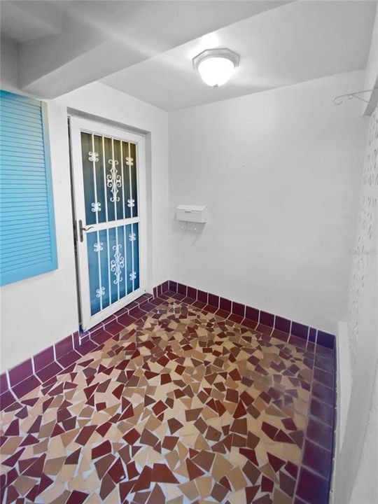 待售: $378,000 (2 贝兹, 2 浴室, 1303 平方英尺)