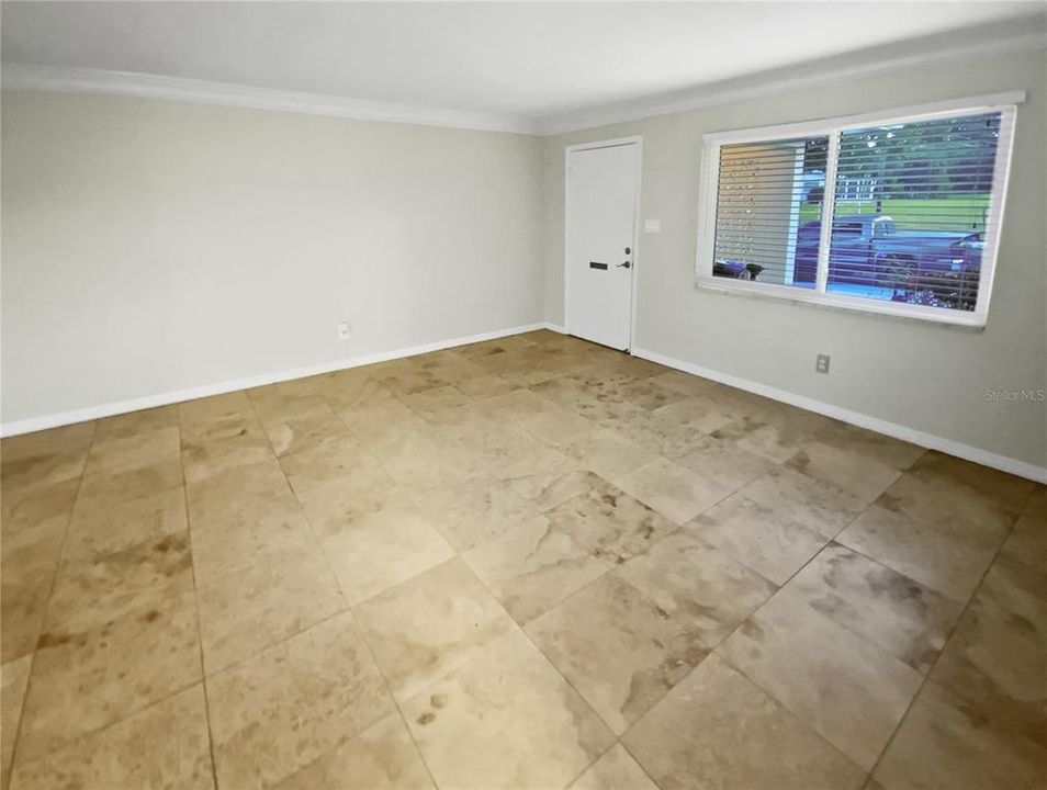 待售: $378,000 (2 贝兹, 2 浴室, 1303 平方英尺)