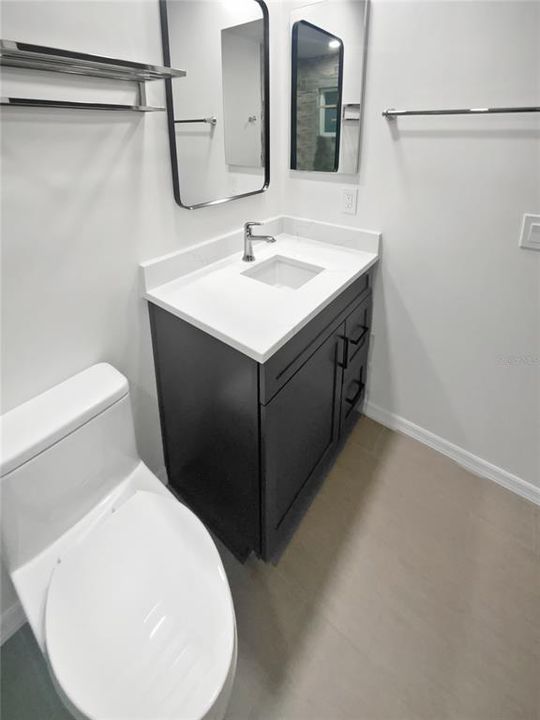 待售: $378,000 (2 贝兹, 2 浴室, 1303 平方英尺)