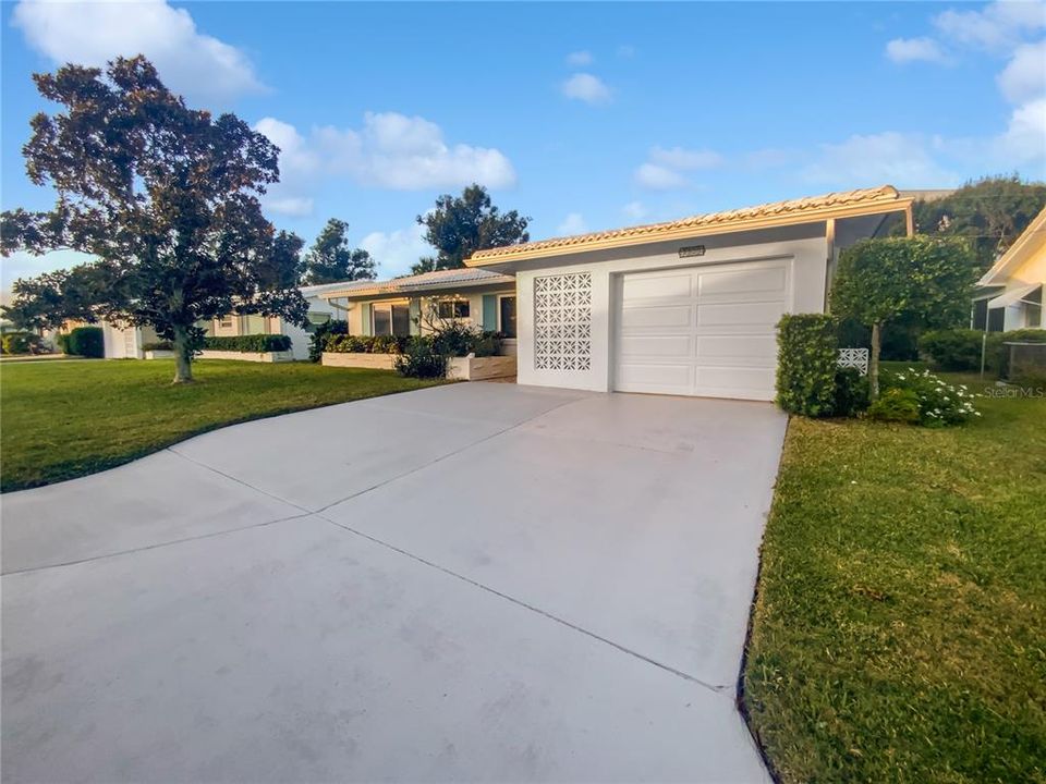 待售: $378,000 (2 贝兹, 2 浴室, 1303 平方英尺)