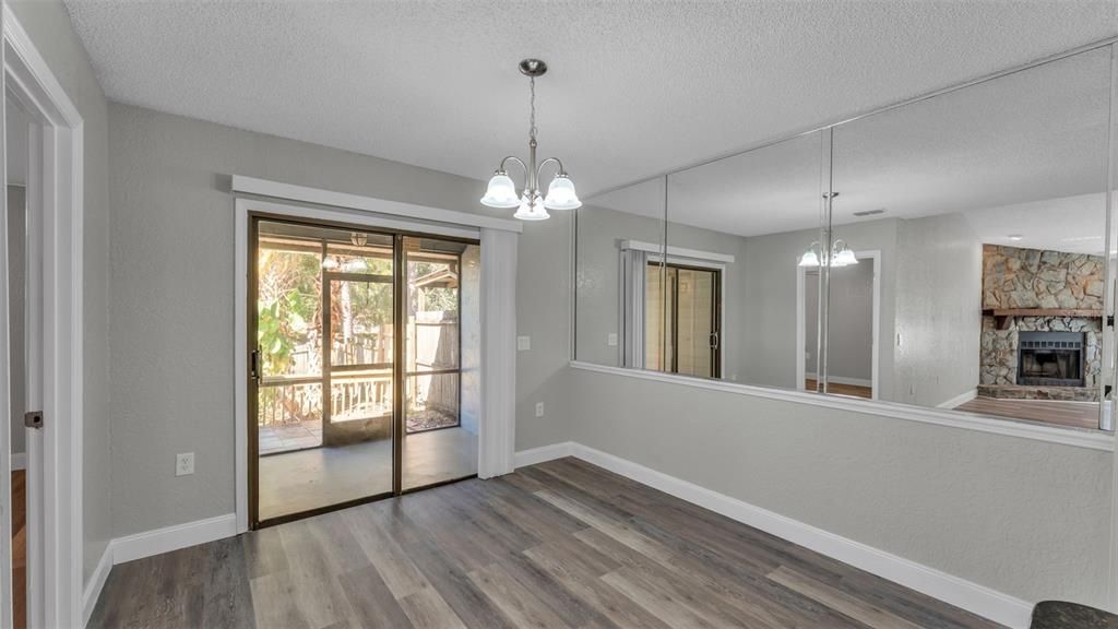 Activo con contrato: $239,900 (2 camas, 2 baños, 1167 Pies cuadrados)