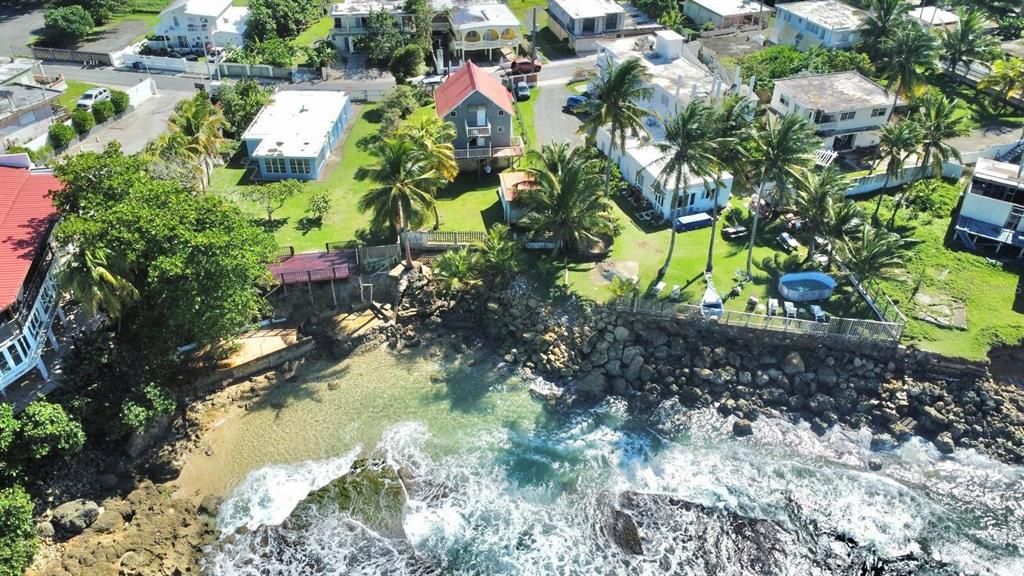 For Sale: $450,000 (4 beds, 4 baths, 595 Square Feet)