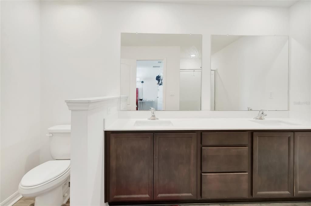 For Sale: $275,000 (3 beds, 2 baths, 1731 Square Feet)