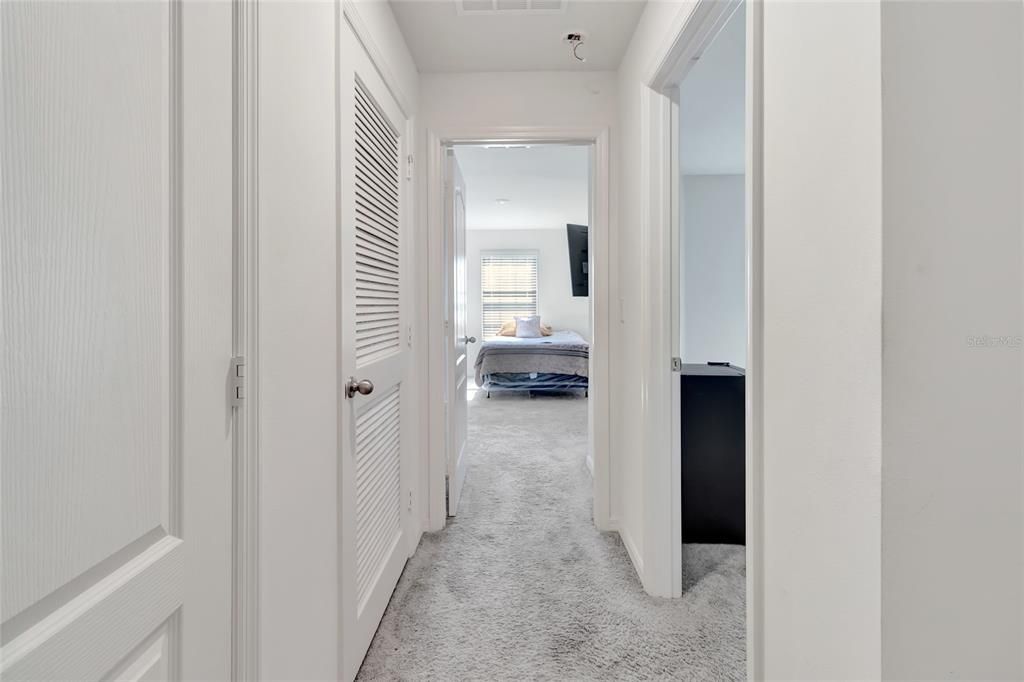 For Sale: $275,000 (3 beds, 2 baths, 1731 Square Feet)