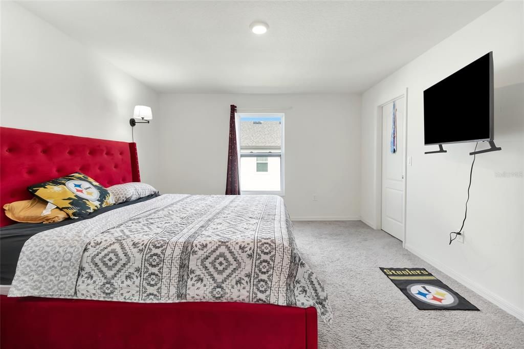 For Sale: $275,000 (3 beds, 2 baths, 1731 Square Feet)