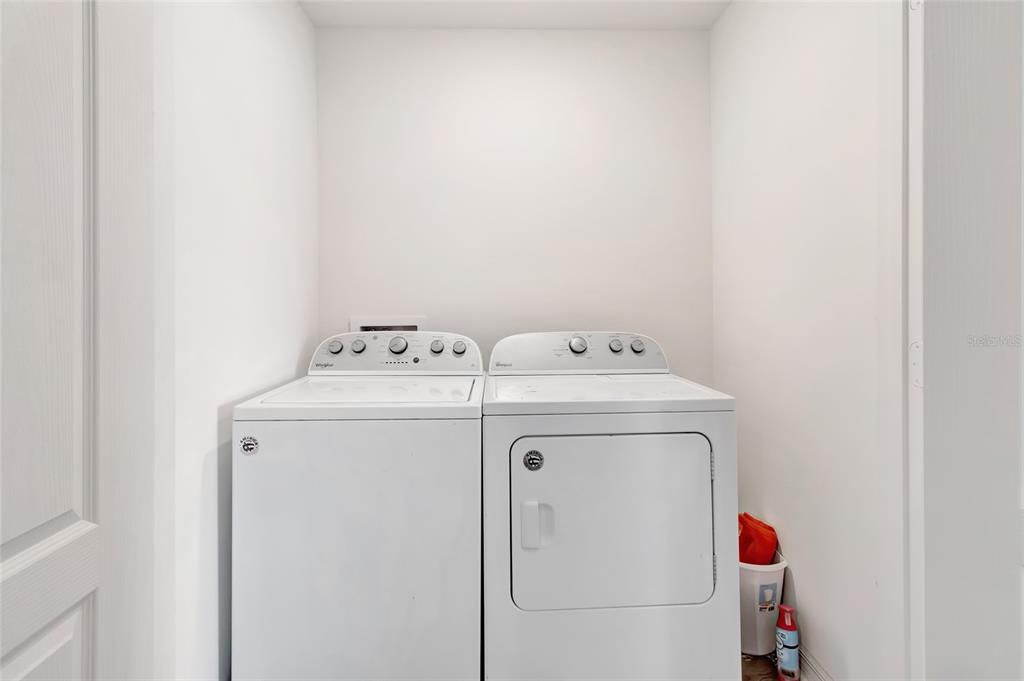 For Sale: $275,000 (3 beds, 2 baths, 1731 Square Feet)